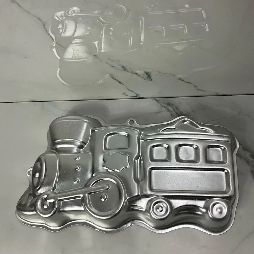 VINTAGE 2003 WILTON Train Cake Pan